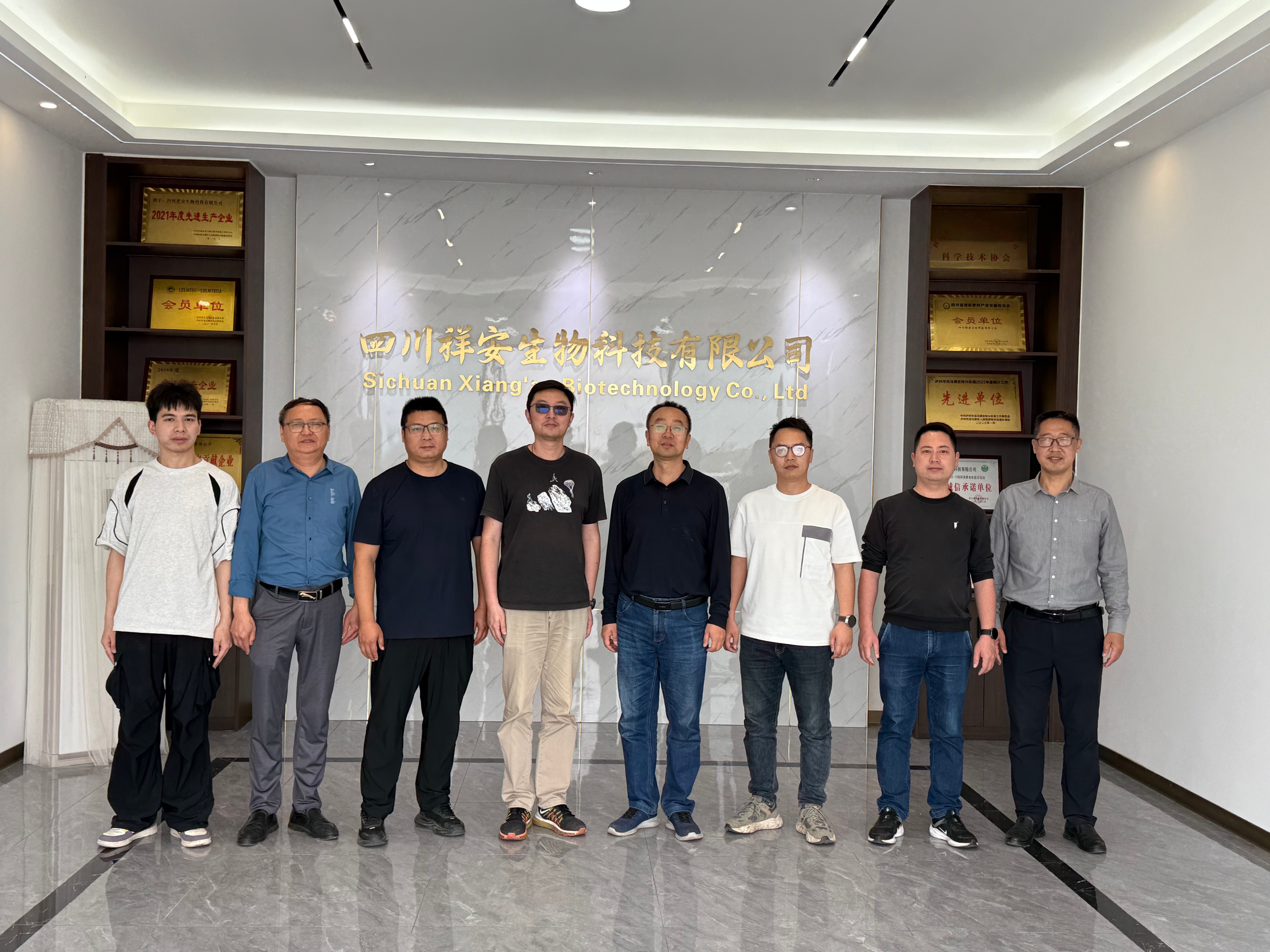 e7f51acf29010d1b3453dade905939b(1).jpg